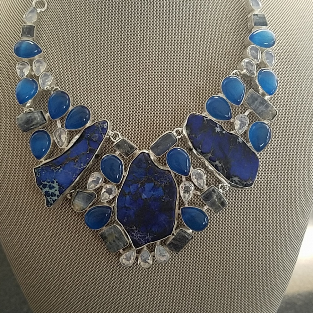 Stunning Statement Necklace - image 1